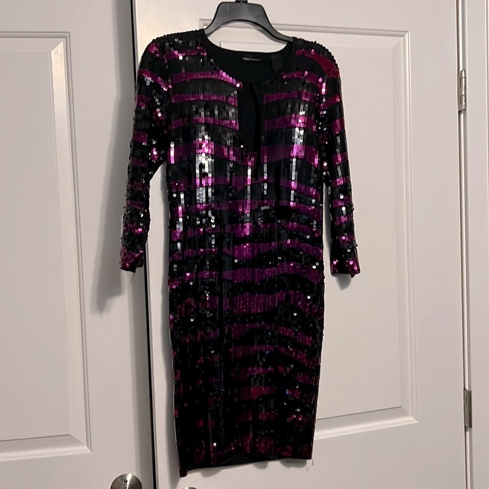 Elegant Black & Fuchsia Sequin Keyhole Dress Small